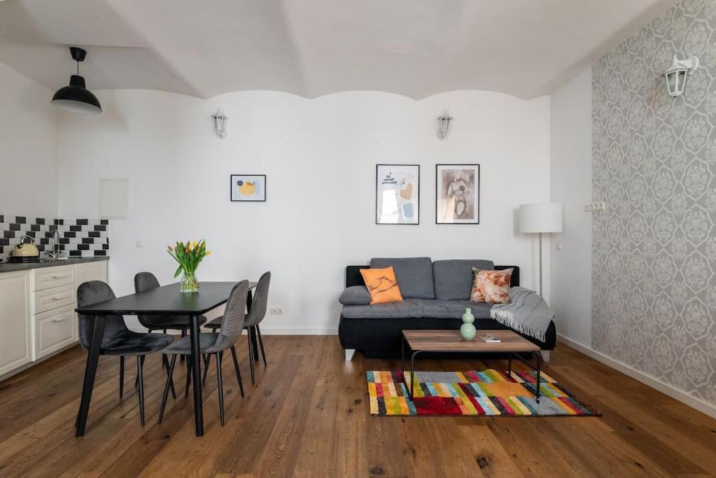 Neat 1Br Duplex By Metro And Center By Hm Leilighet Wien Eksteriør bilde