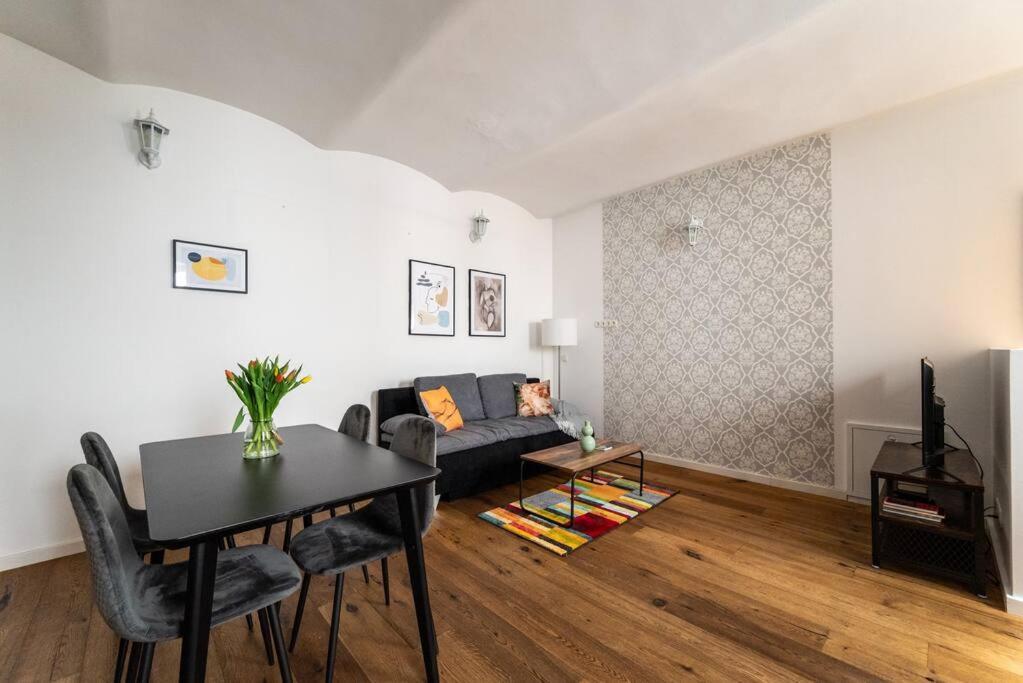 Neat 1Br Duplex By Metro And Center By Hm Leilighet Wien Eksteriør bilde
